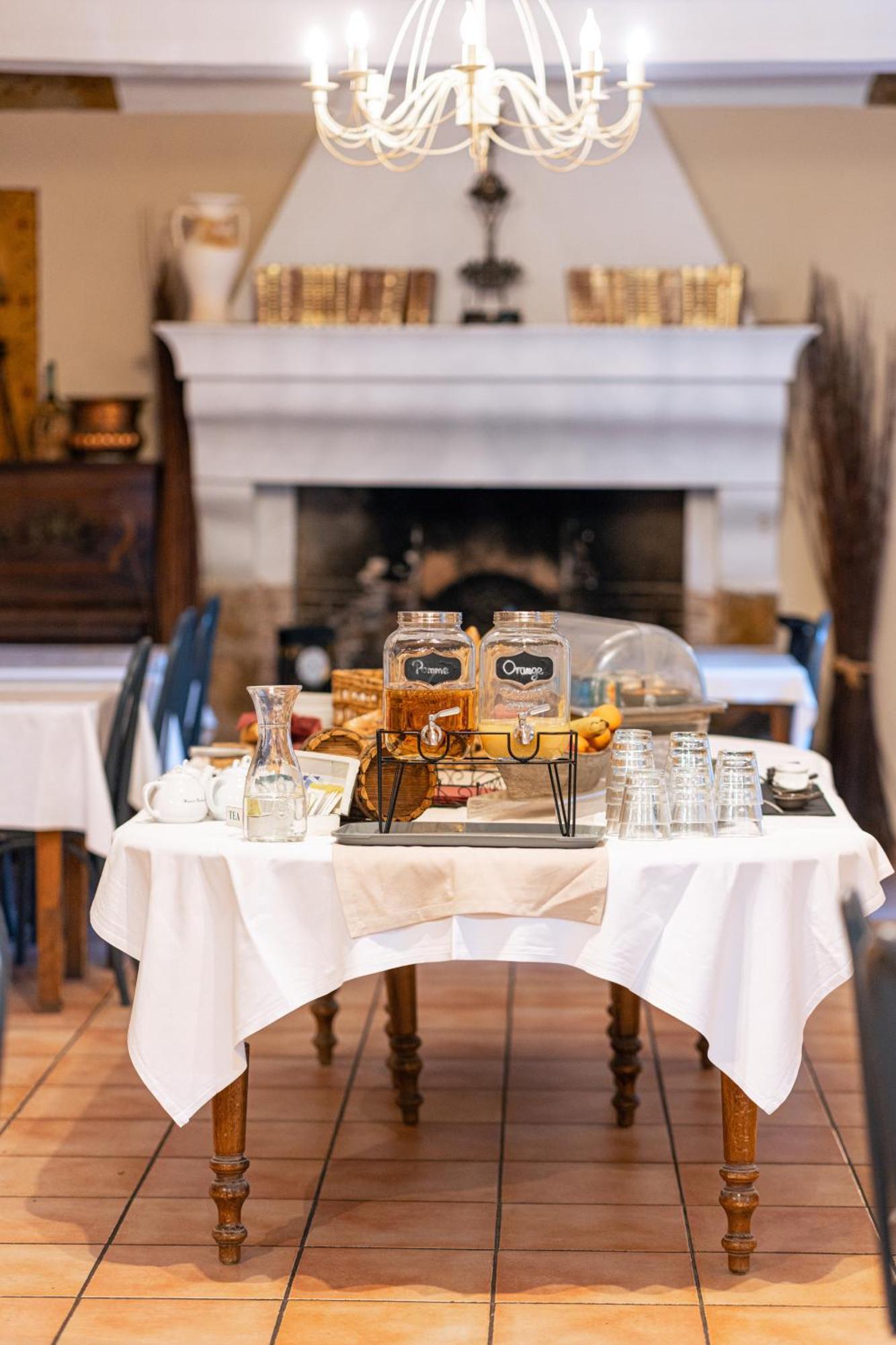Auberge De La Tour Опс Екстер'єр фото