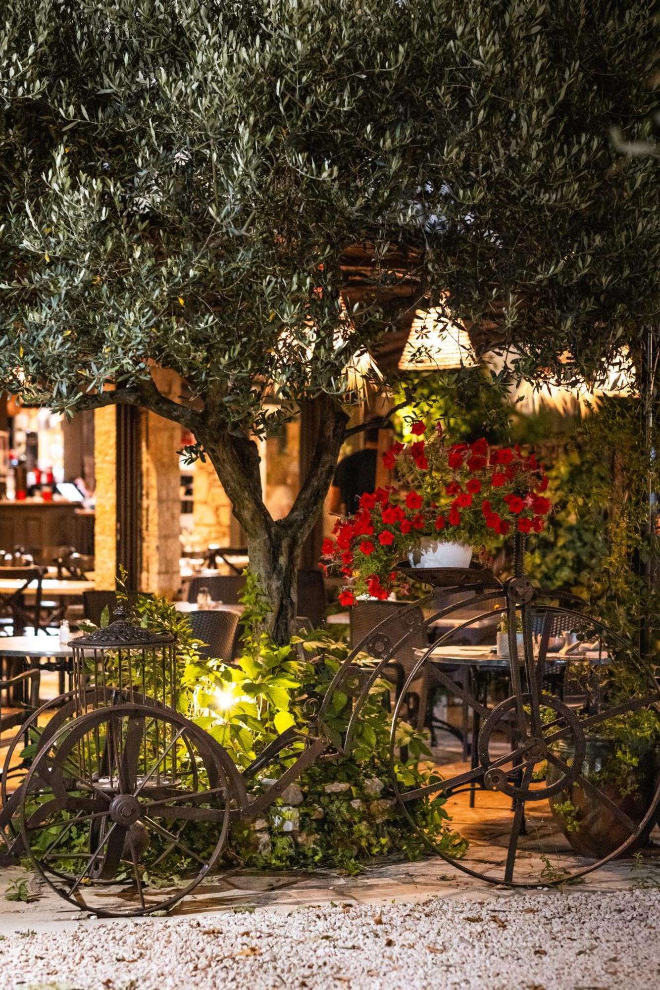 Auberge De La Tour Опс Екстер'єр фото