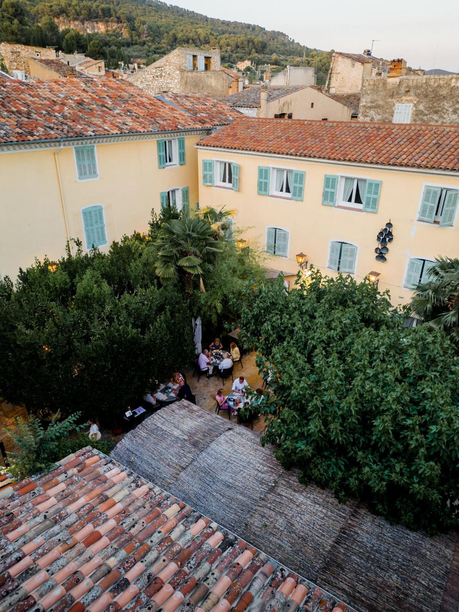 Auberge De La Tour Опс Екстер'єр фото